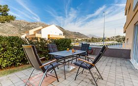 Spacious 2-Bedroom Apartment With Terrace And Parking