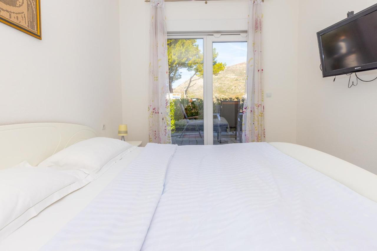 Spacious 2-Bedroom Apartment With Terrace And Parking Cavtat Exterior foto