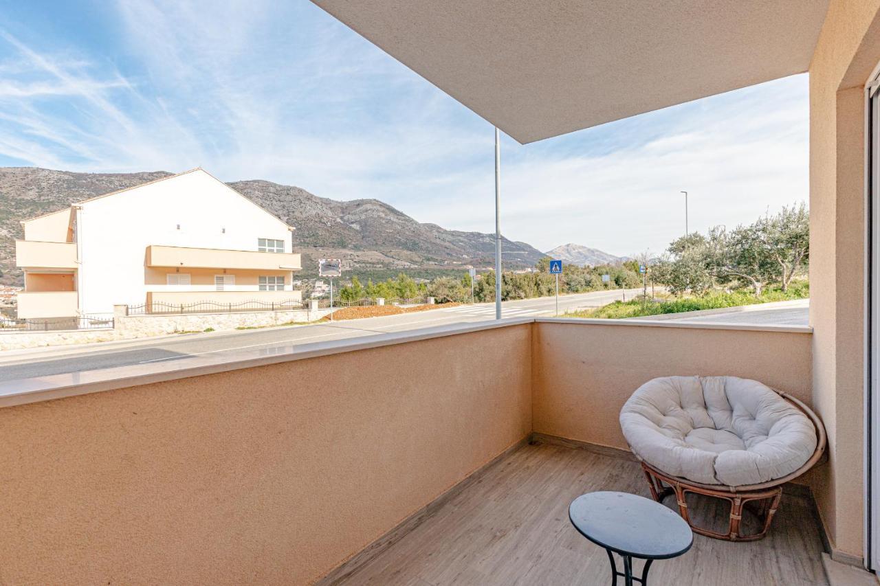 Spacious 2-Bedroom Apartment With Terrace And Parking Cavtat Exterior foto